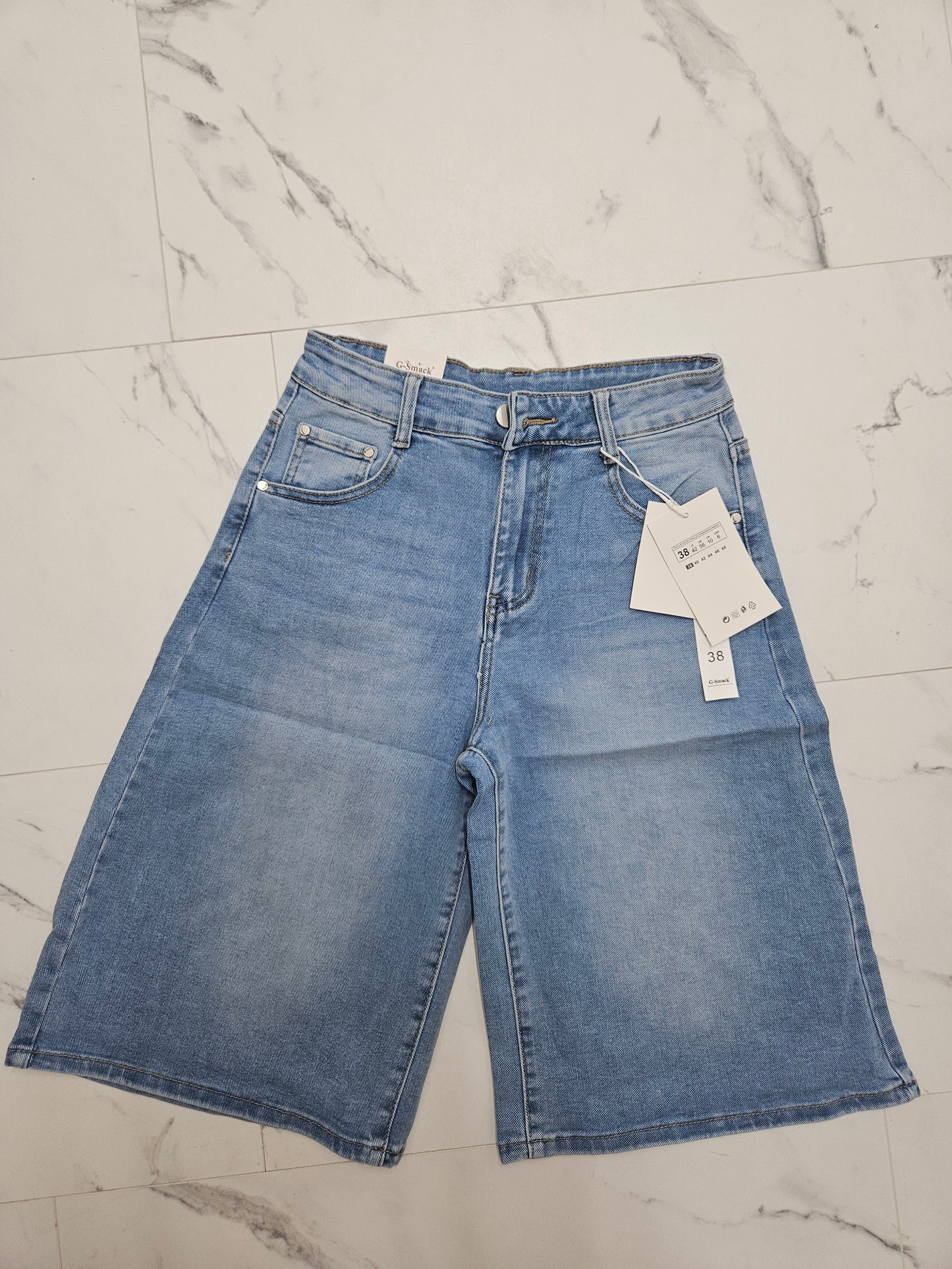 Darby 3/4 Shorts